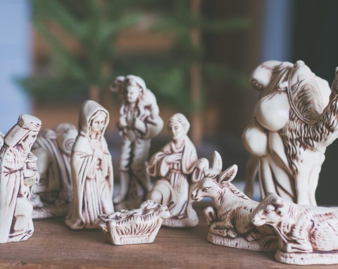 nativity scene table decor