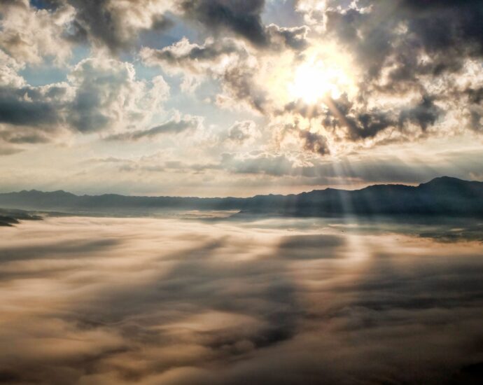 light sun cloud japan
