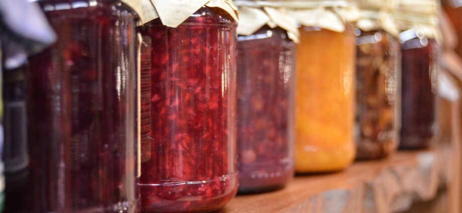 clear glass mason jars